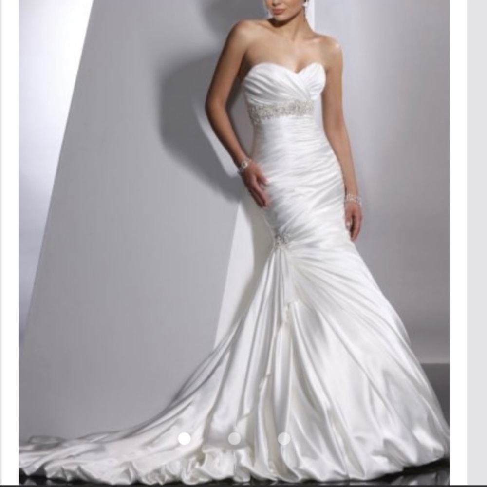 NWT Maggie Sottero & Midgley Couture bridal gown size 6 in ivory satin
